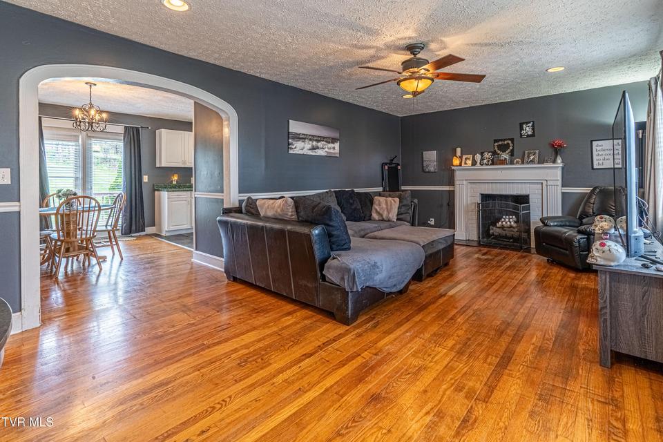 Photo #18: 326 Fuller Street