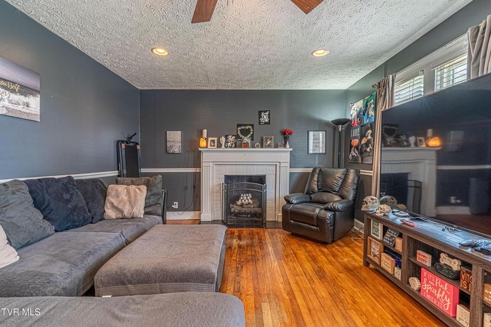 Photo #20: 326 Fuller Street