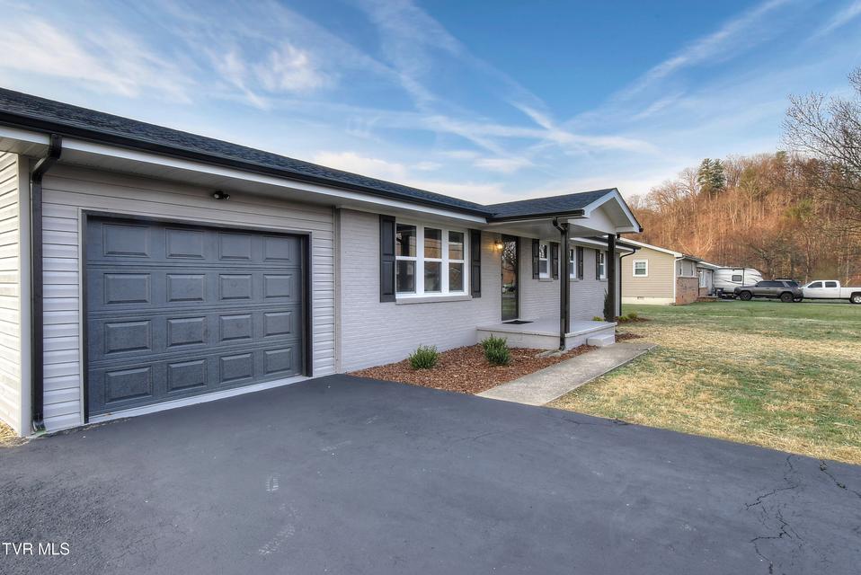 Photo #4: 170 Price Road