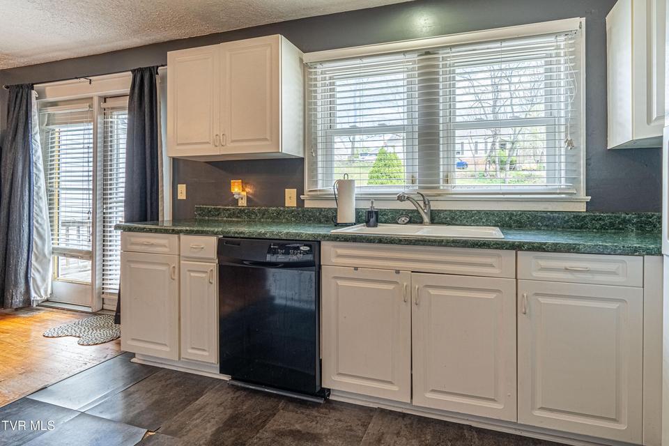 Photo #30: 326 Fuller Street