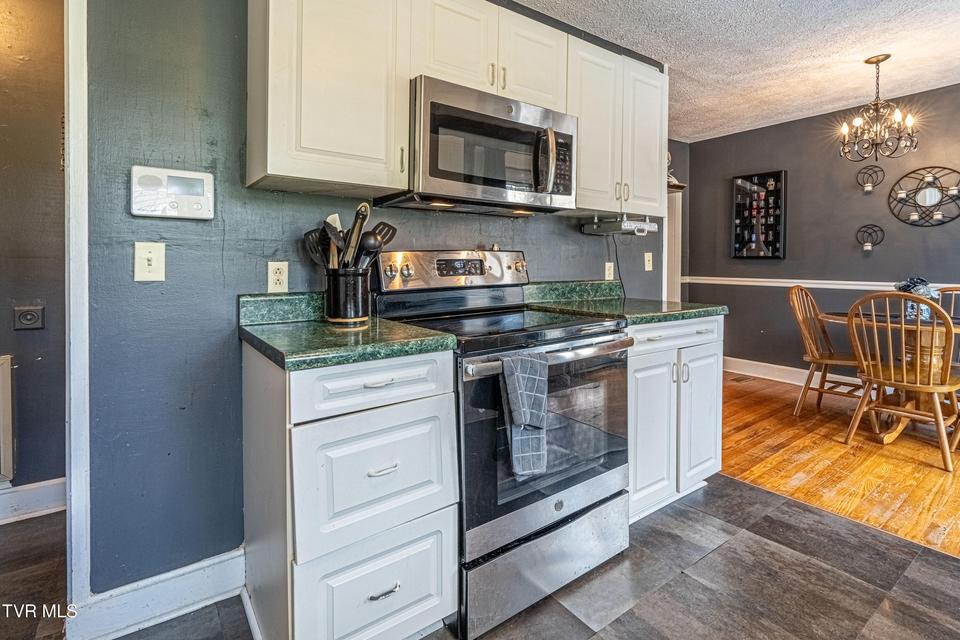 Photo #31: 326 Fuller Street