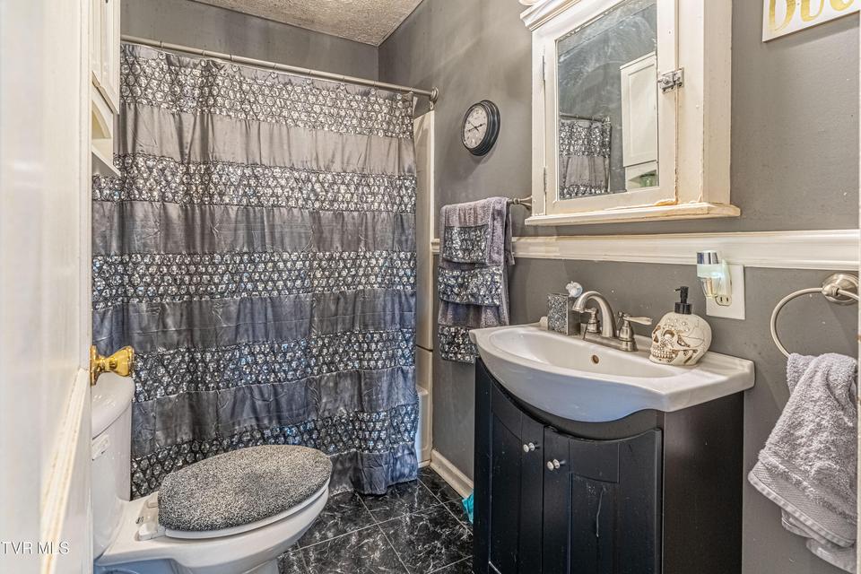 Photo #34: 326 Fuller Street