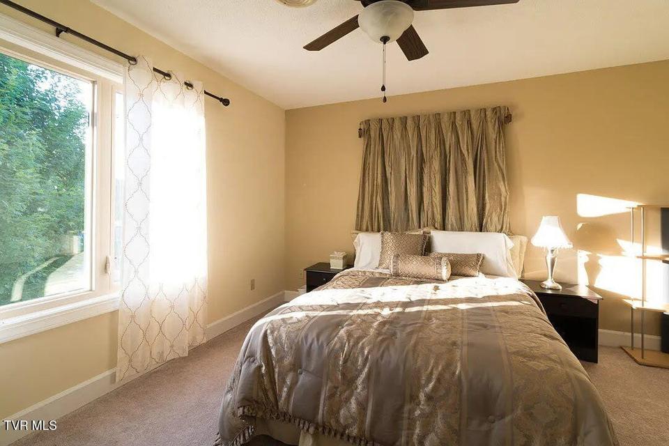 Photo #29: 232 Roscommon Drive