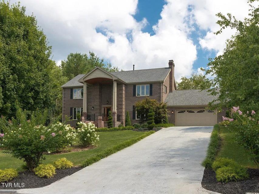 Photo #2: 232 Roscommon Drive