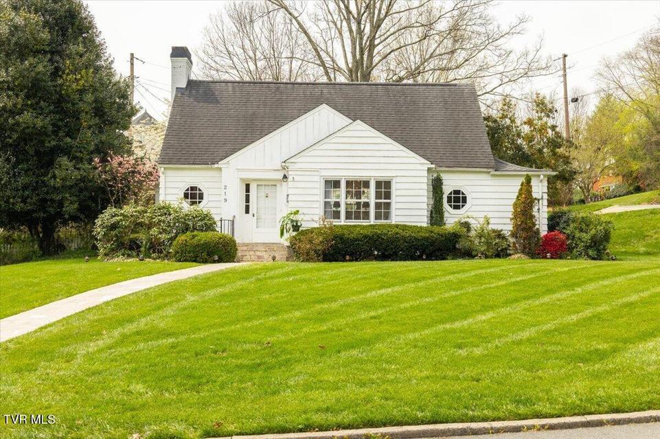 Photo #4: 219 Gilmer Park