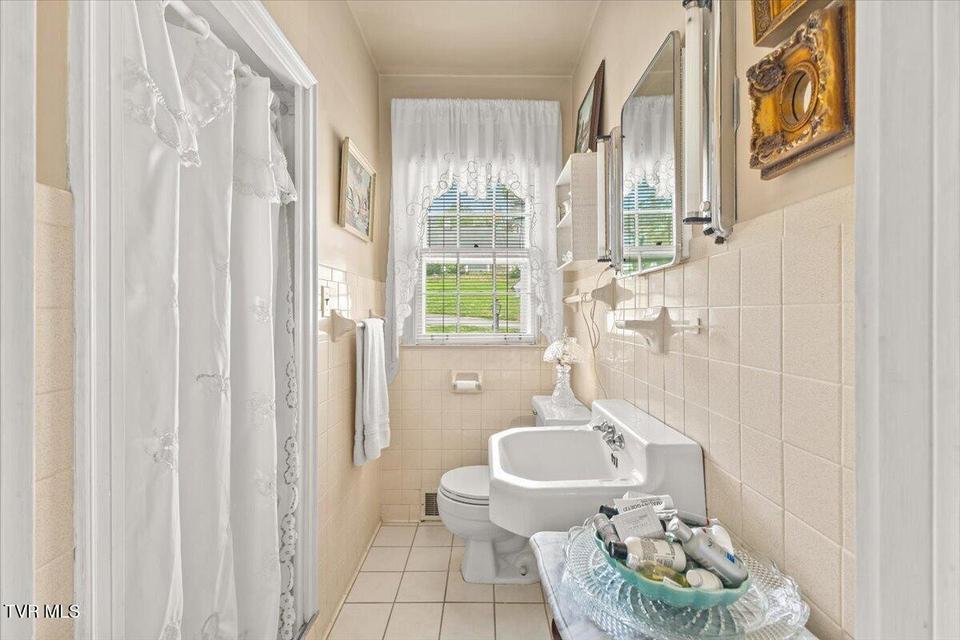 Photo #23: 219 Gilmer Park