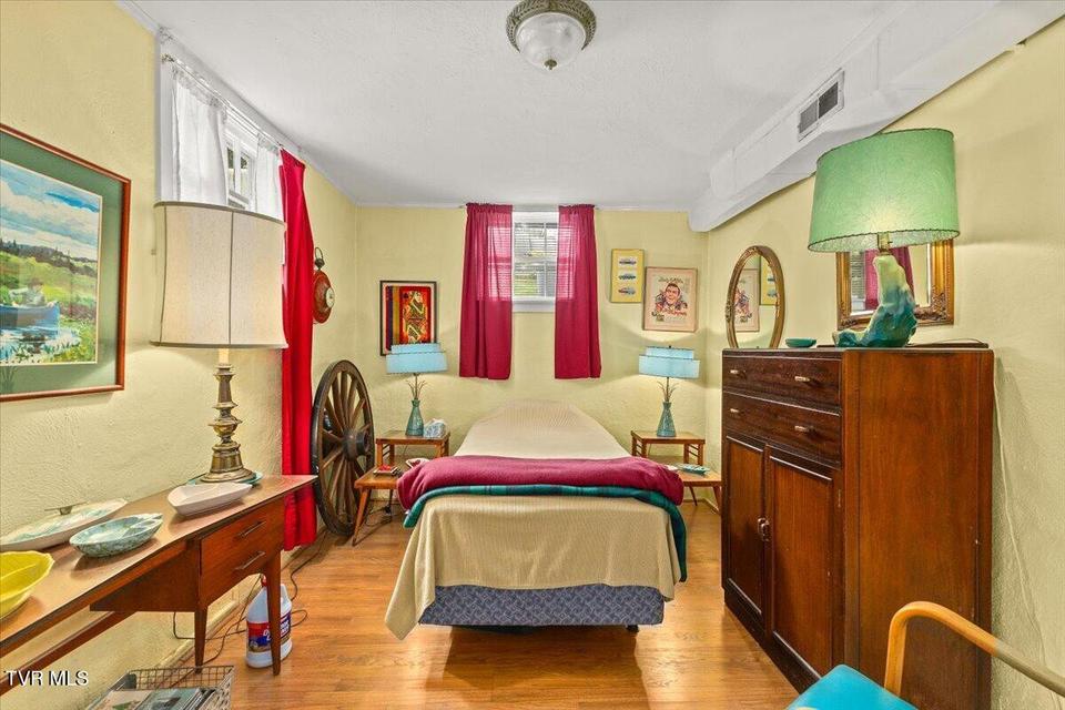 Photo #40: 219 Gilmer Park