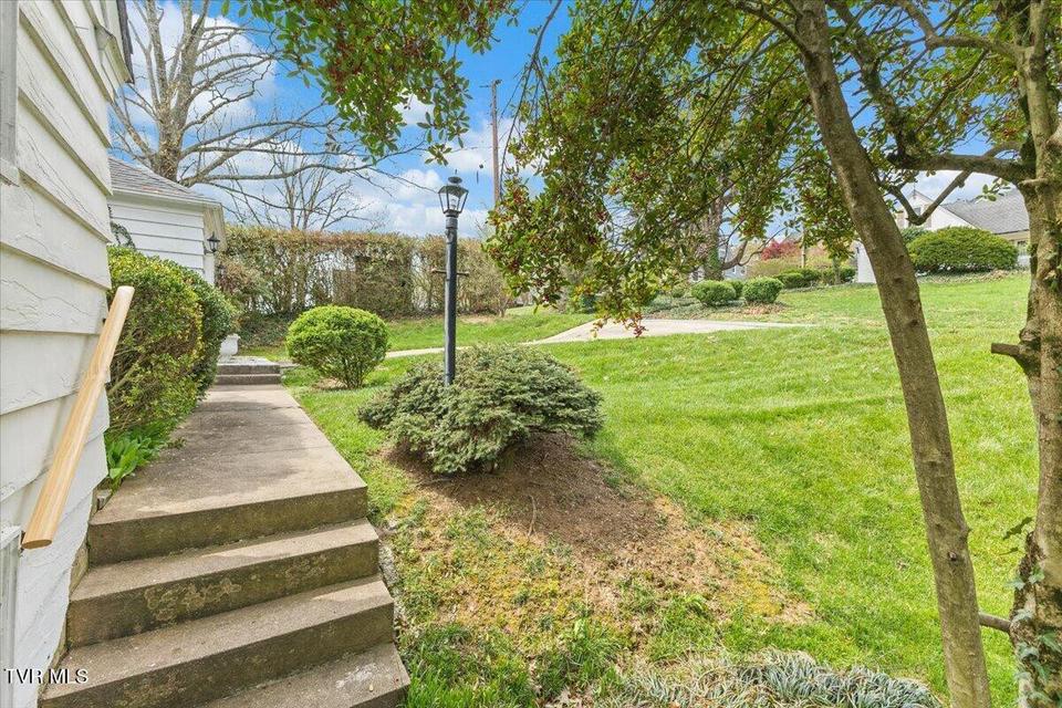 Photo #52: 219 Gilmer Park