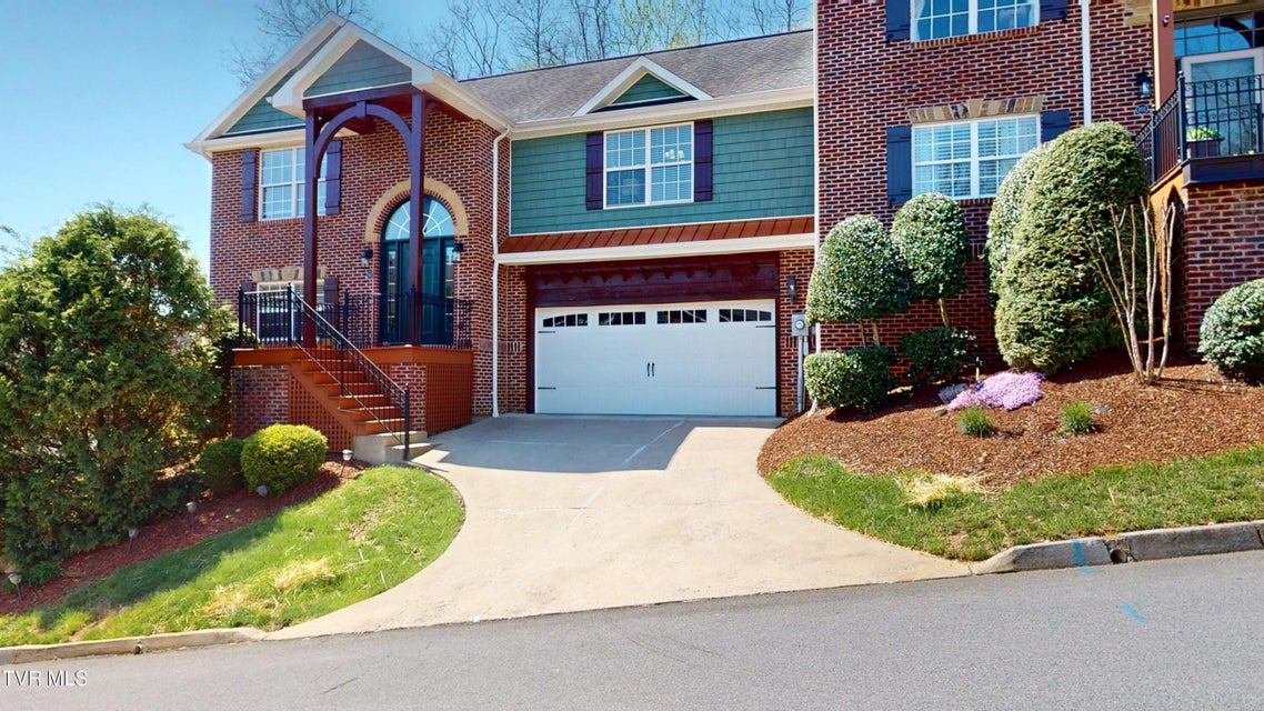 Photo #2: 93 Bridgewater Court