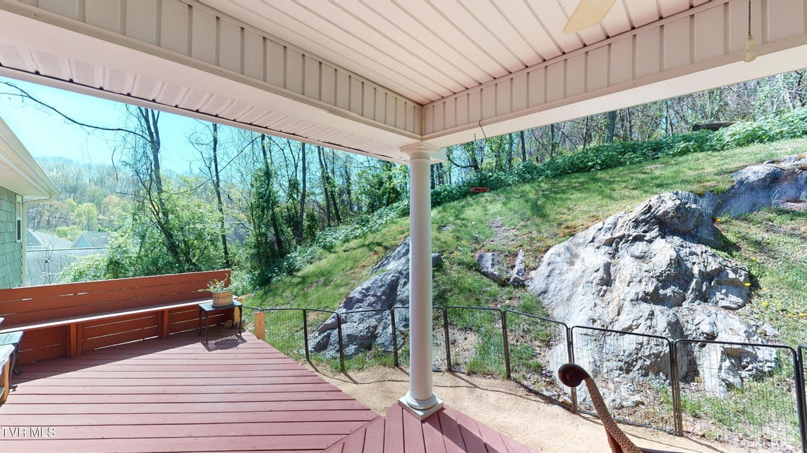 Photo #8: 93 Bridgewater Court