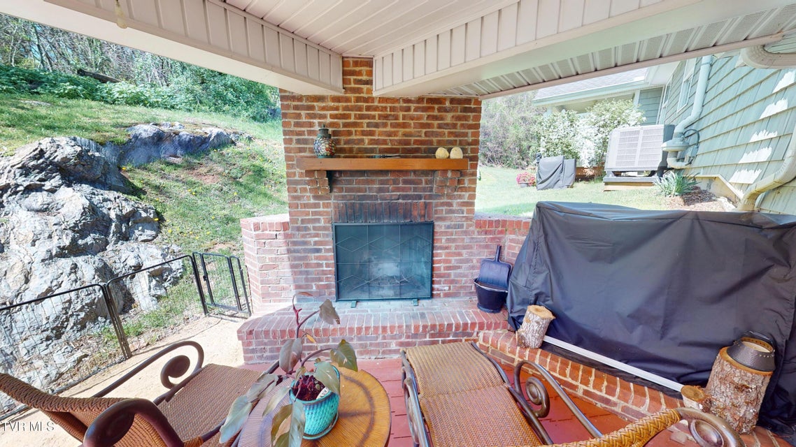 Photo #10: 93 Bridgewater Court