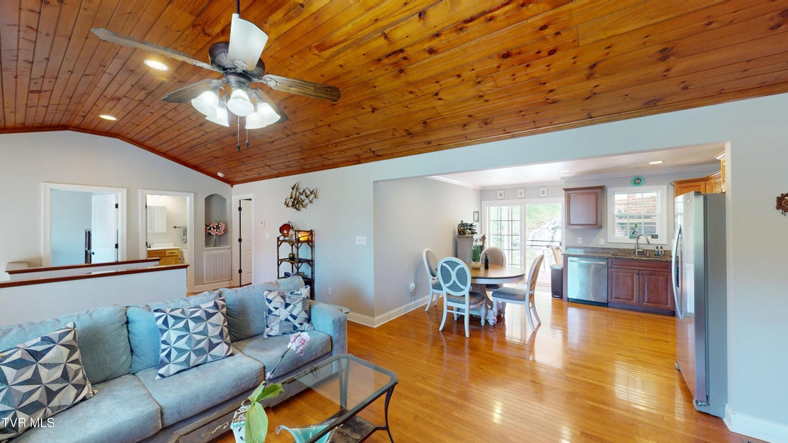 Photo #13: 93 Bridgewater Court