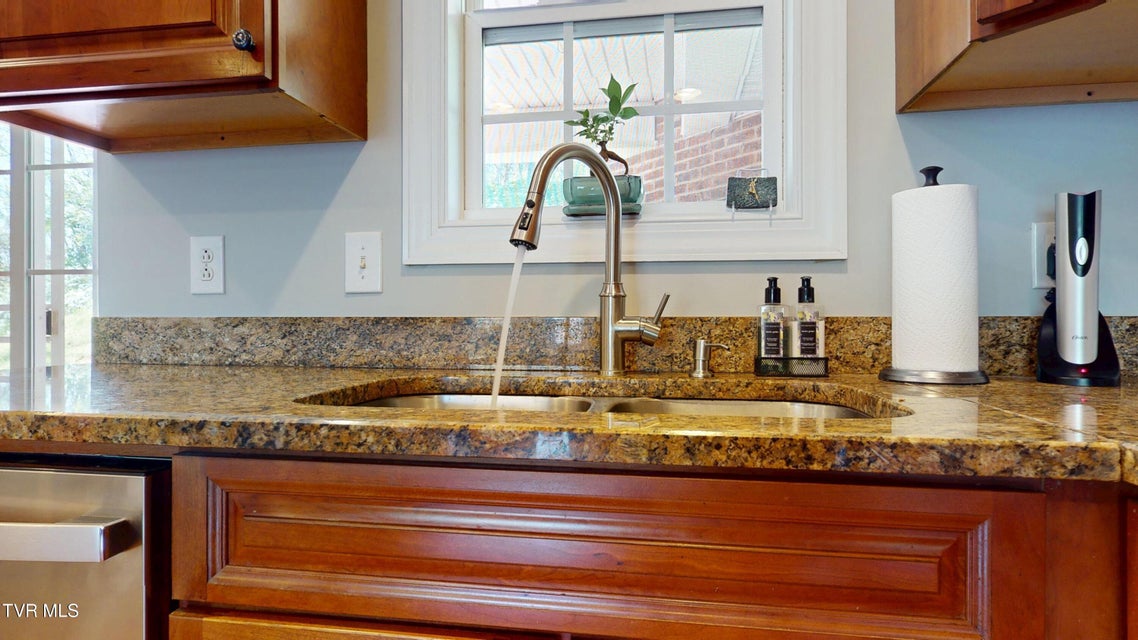 Photo #19: 93 Bridgewater Court