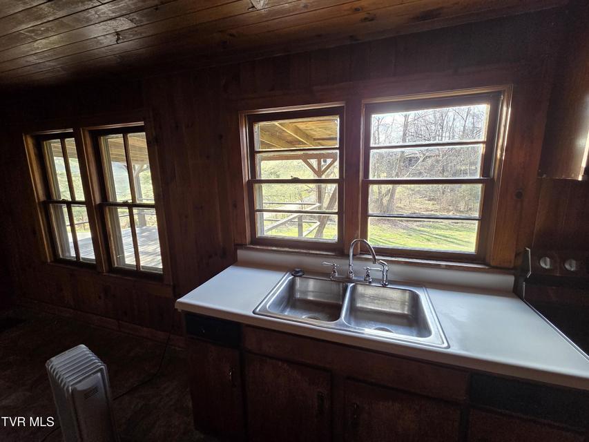 Photo #22: 100 Eisenhower Road