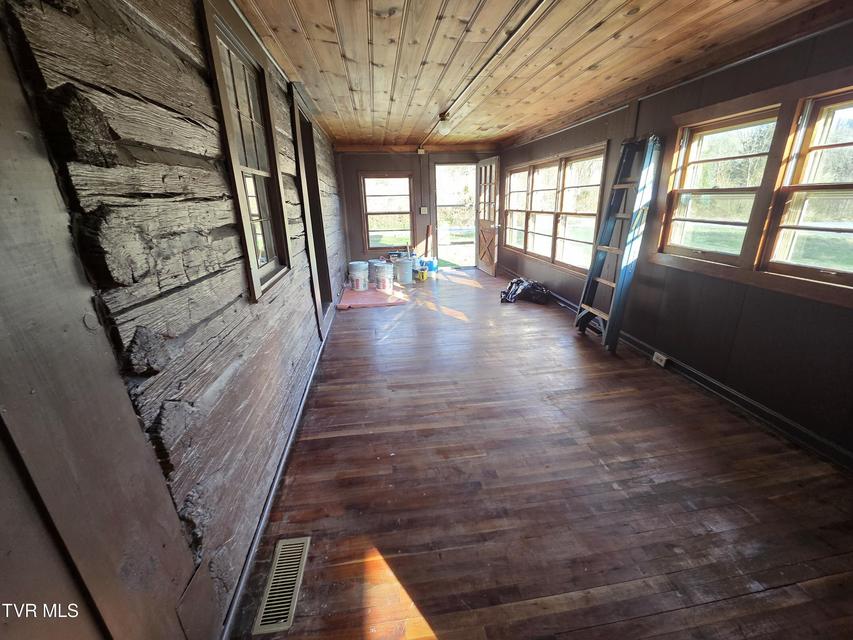 Photo #23: 100 Eisenhower Road