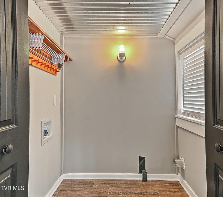 Photo #20: 1021 Lawrence Avenue