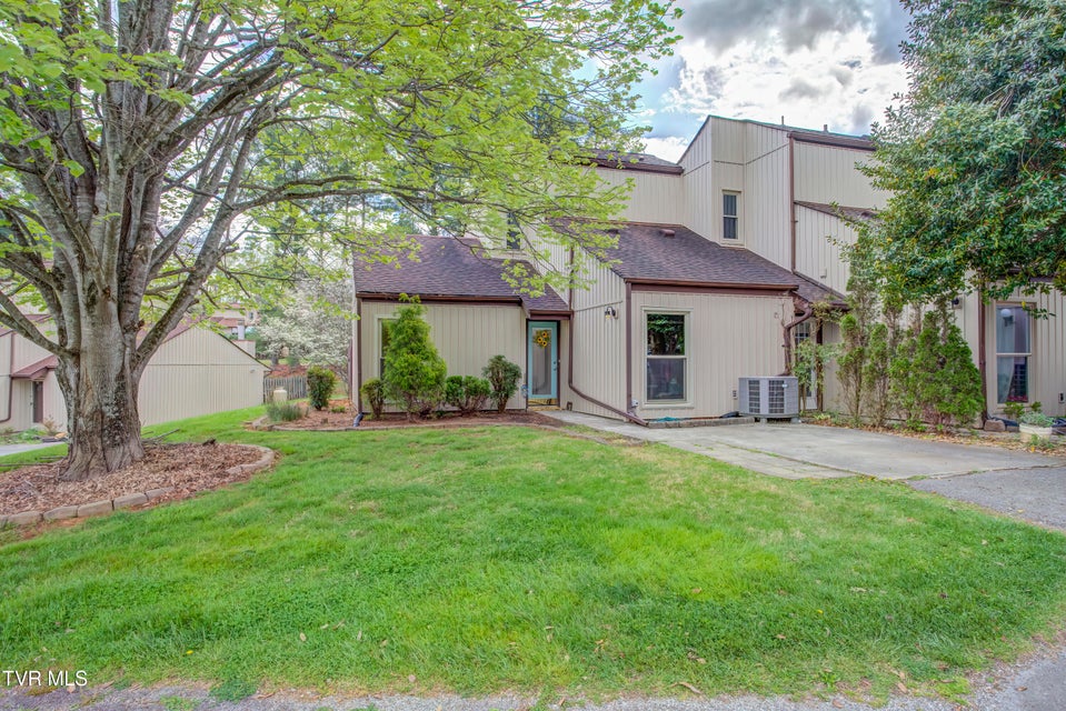 Photo #2: 780 Hamilton Road