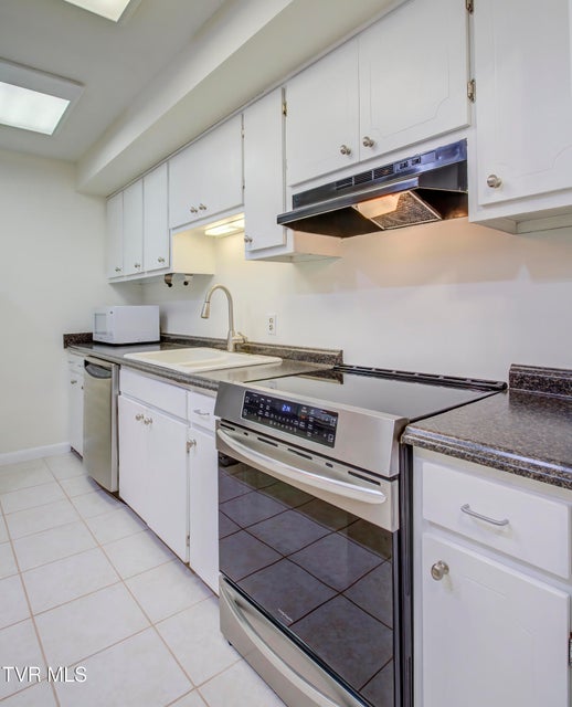 Photo #13: 780 Hamilton Road