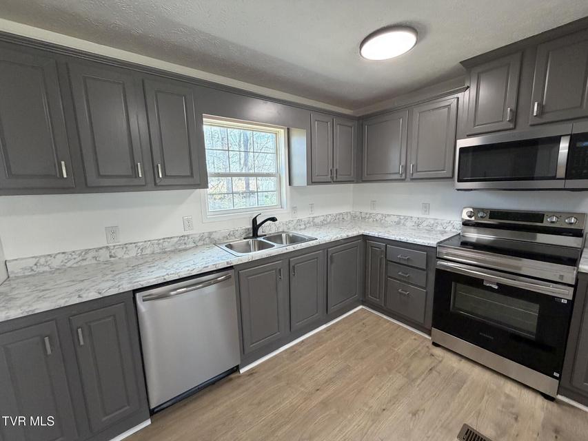 Photo #10: 12030 Driffield Drive