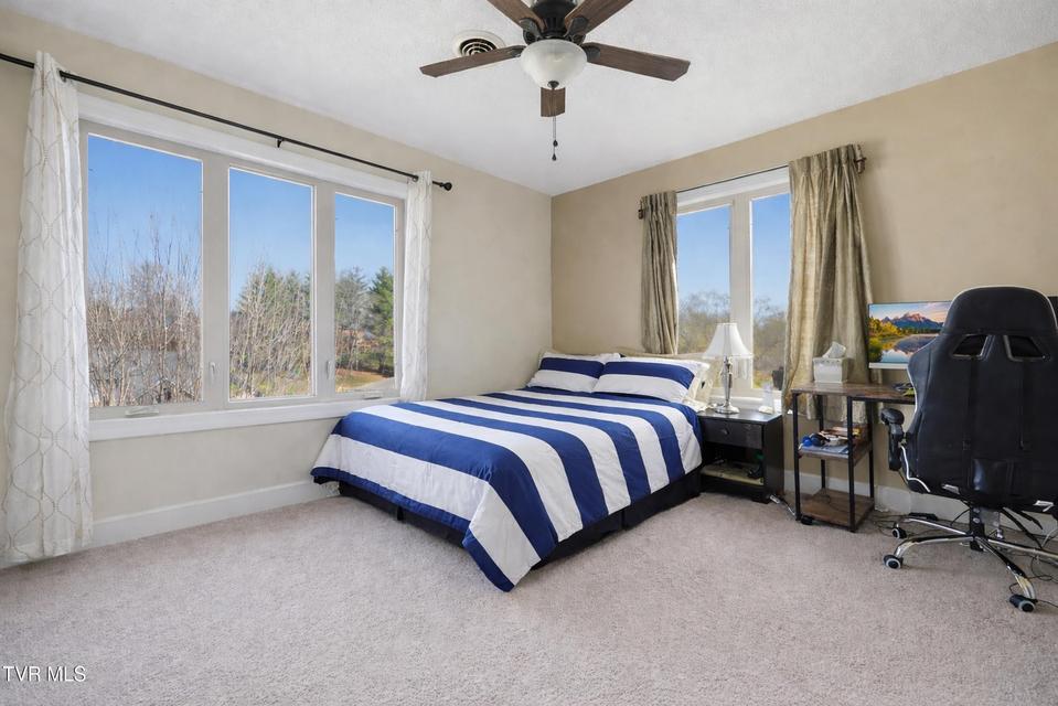 Photo #39: 232 Roscommon Drive