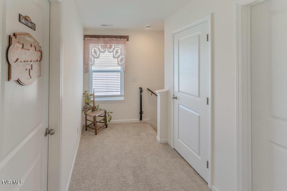 Photo #22: 578 Sedgewick Way