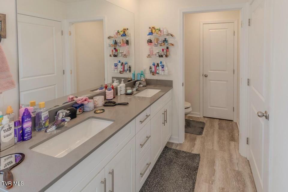 Photo #27: 578 Sedgewick Way