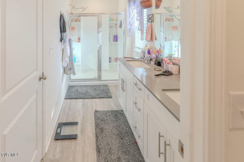 Photo #29: 578 Sedgewick Way