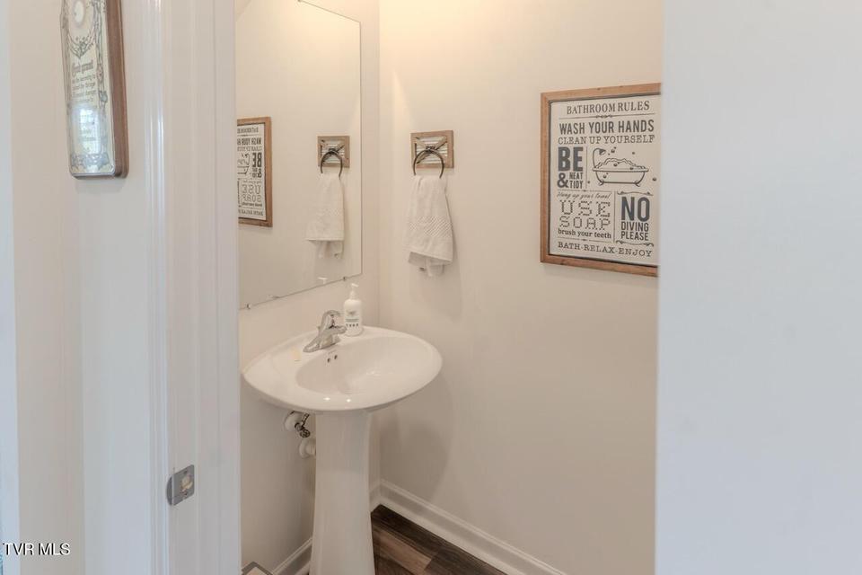 Photo #11: 578 Sedgewick Way