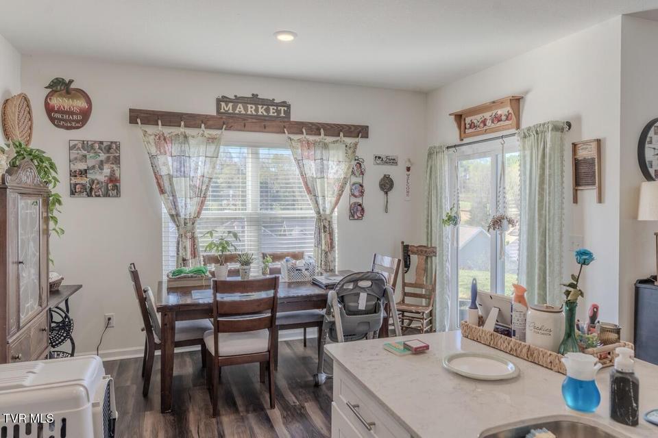 Photo #9: 578 Sedgewick Way