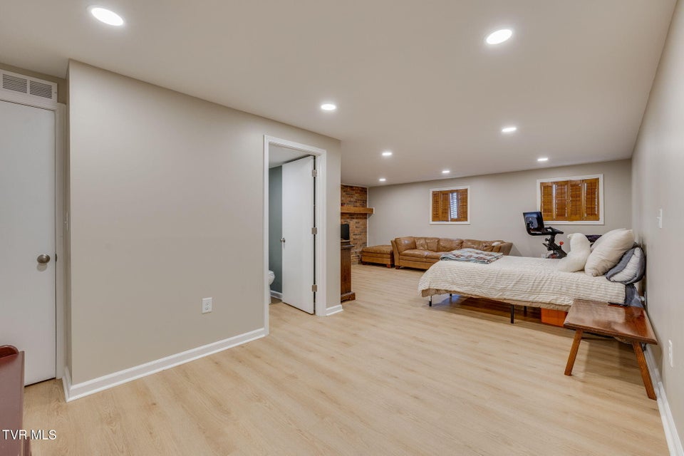 Photo #33: 3937 Ridgeline Drive