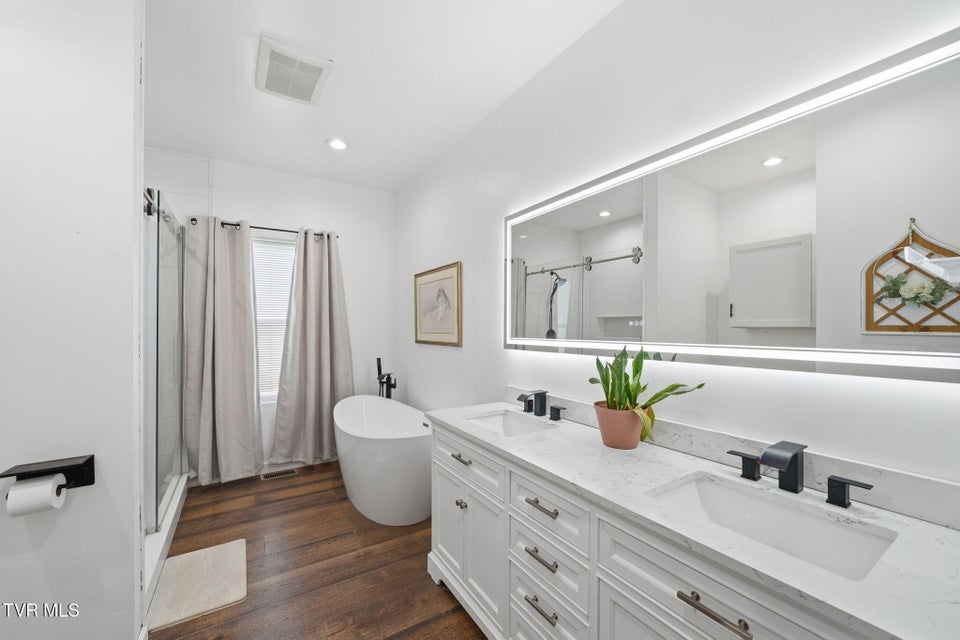 Photo #30: 110 Sells Road