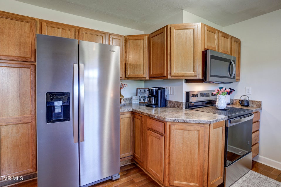 Photo #12: 610 Ridgeview Drive