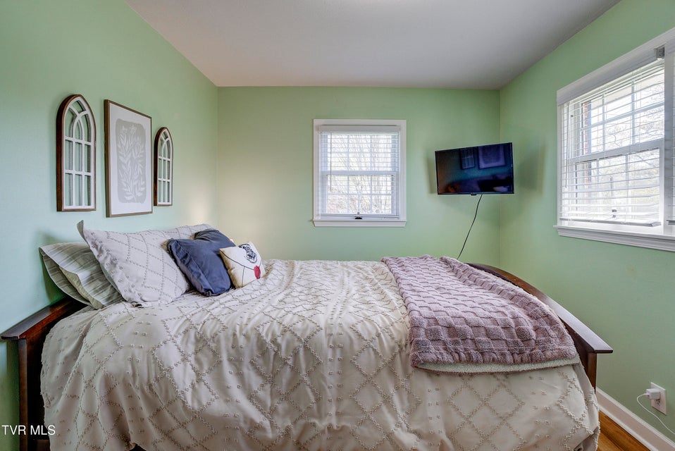 Photo #26: 610 Ridgeview Drive