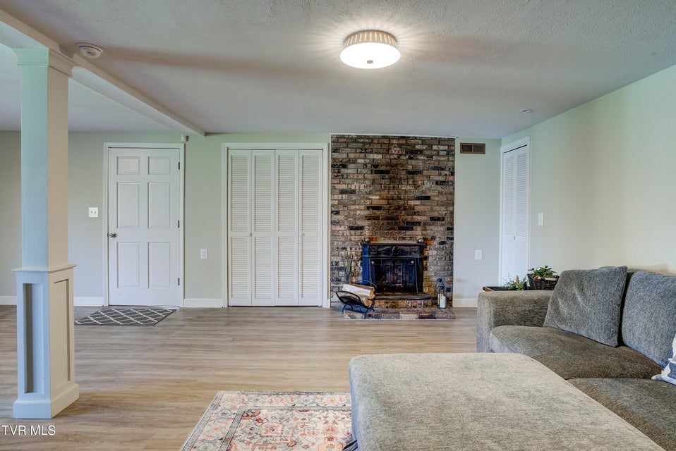 Photo #35: 610 Ridgeview Drive