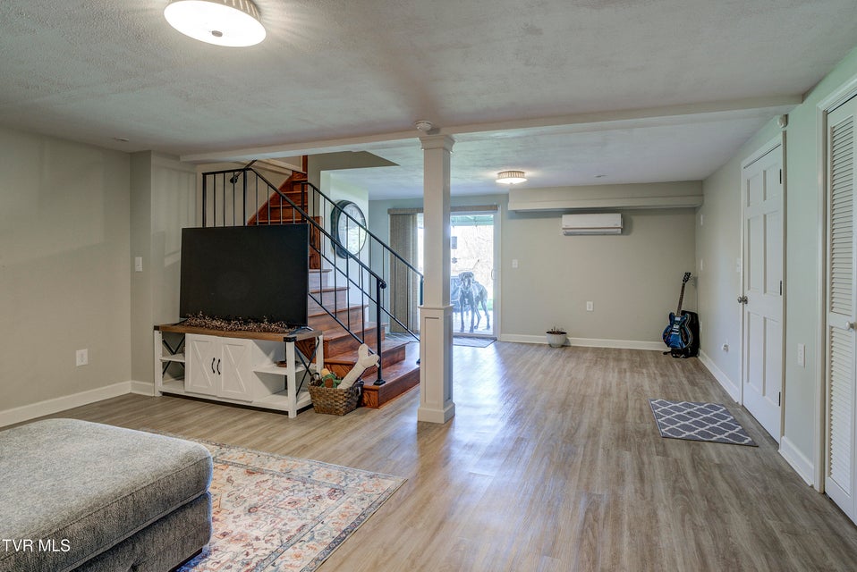 Photo #36: 610 Ridgeview Drive