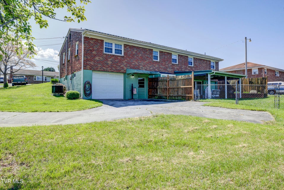 Photo #44: 610 Ridgeview Drive