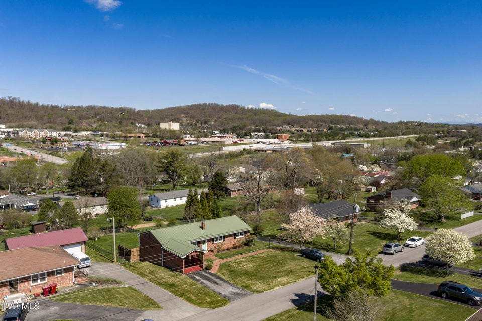 Photo #52: 610 Ridgeview Drive