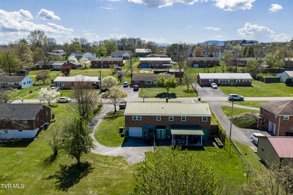 Photo #53: 610 Ridgeview Drive