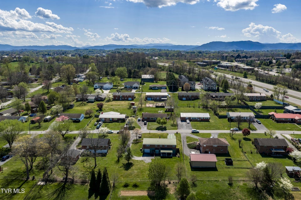 Photo #54: 610 Ridgeview Drive