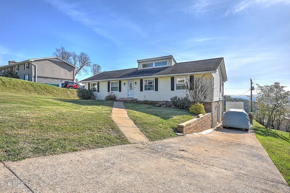 Photo #45: 1023 Starling Drive