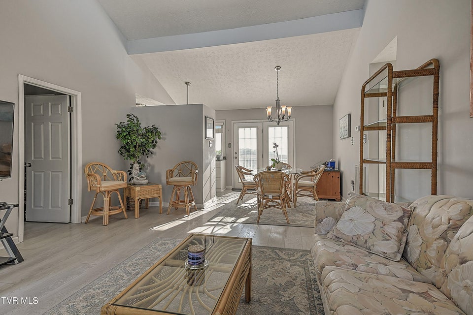 Photo #6: 1023 Starling Drive