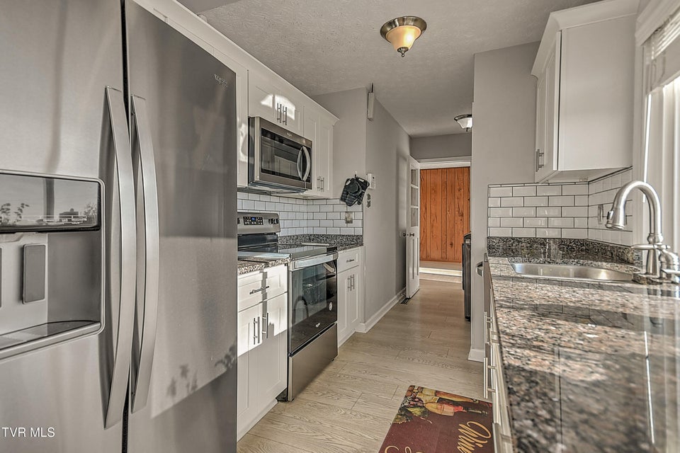 Photo #15: 1023 Starling Drive