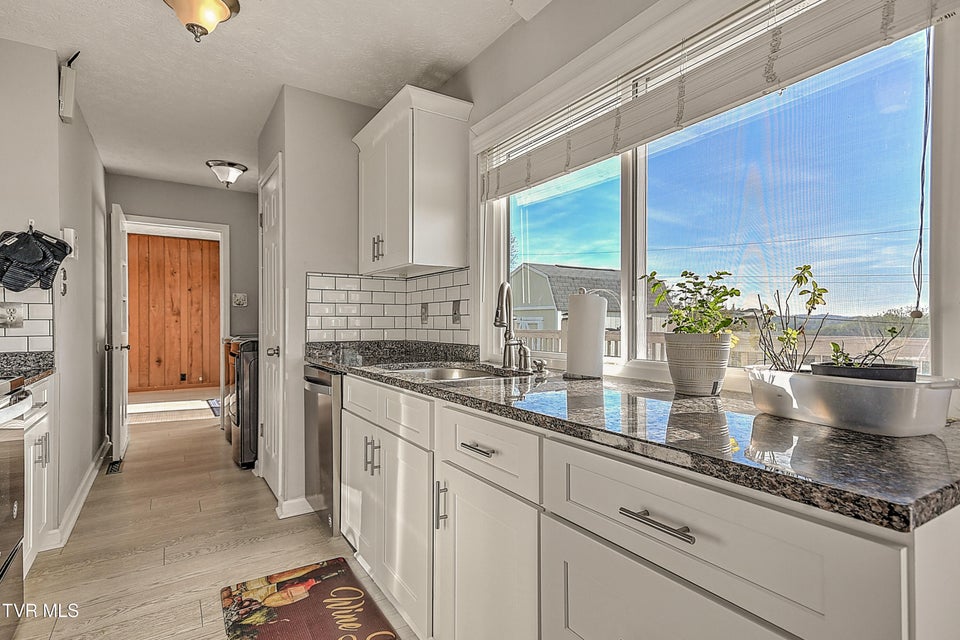 Photo #16: 1023 Starling Drive