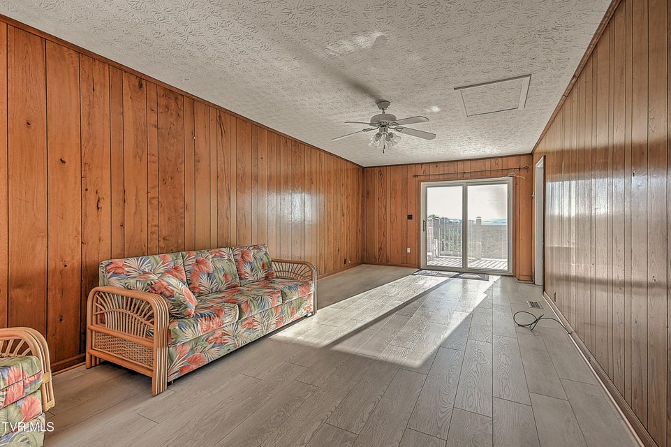 Photo #18: 1023 Starling Drive