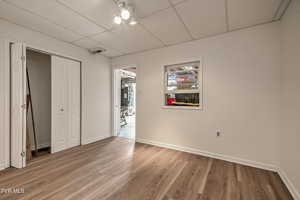 Photo #33: 1023 Starling Drive