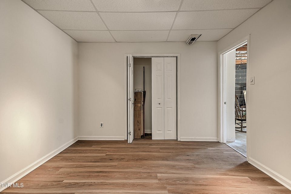 Photo #34: 1023 Starling Drive