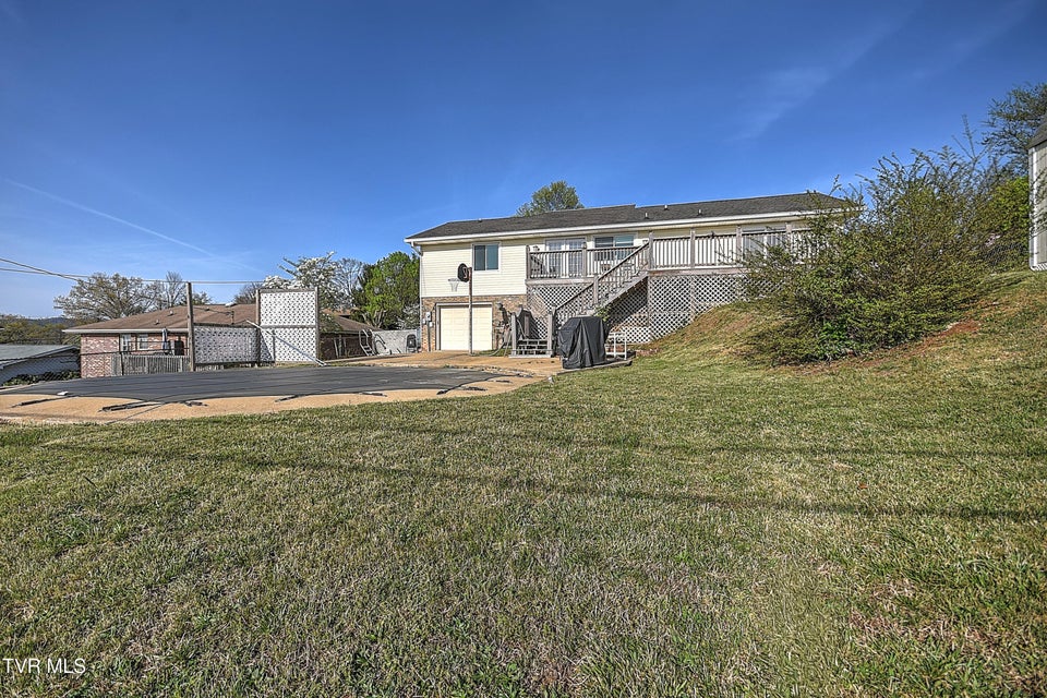 Photo #41: 1023 Starling Drive