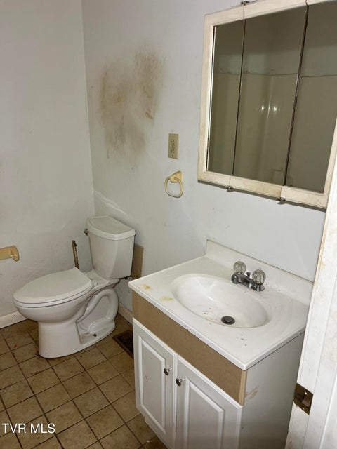 Photo #21: 907 Riverside Avenue