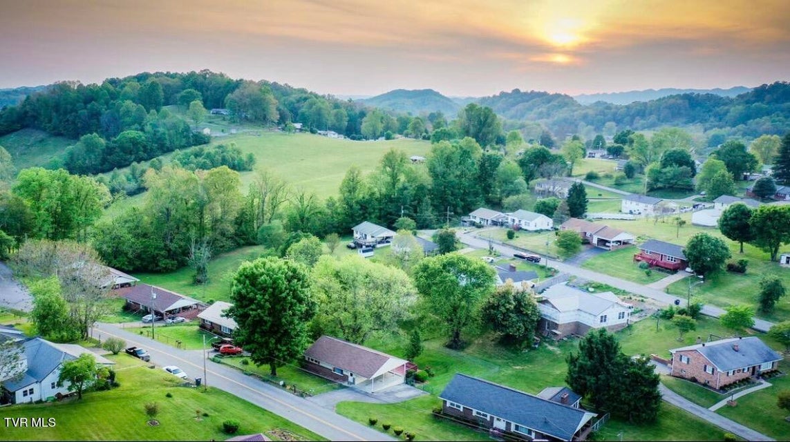 Photo #2: 605 Bell Ridge Road