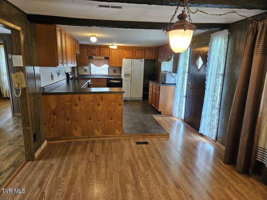 Photo #9: 220 Gillispie Road